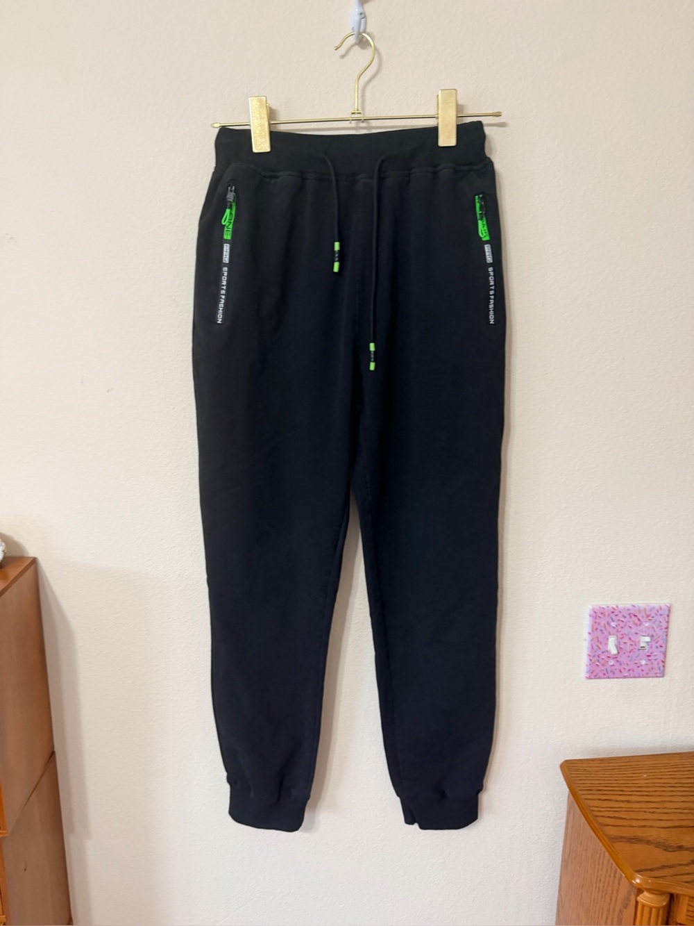 T-One Sweatpants size small